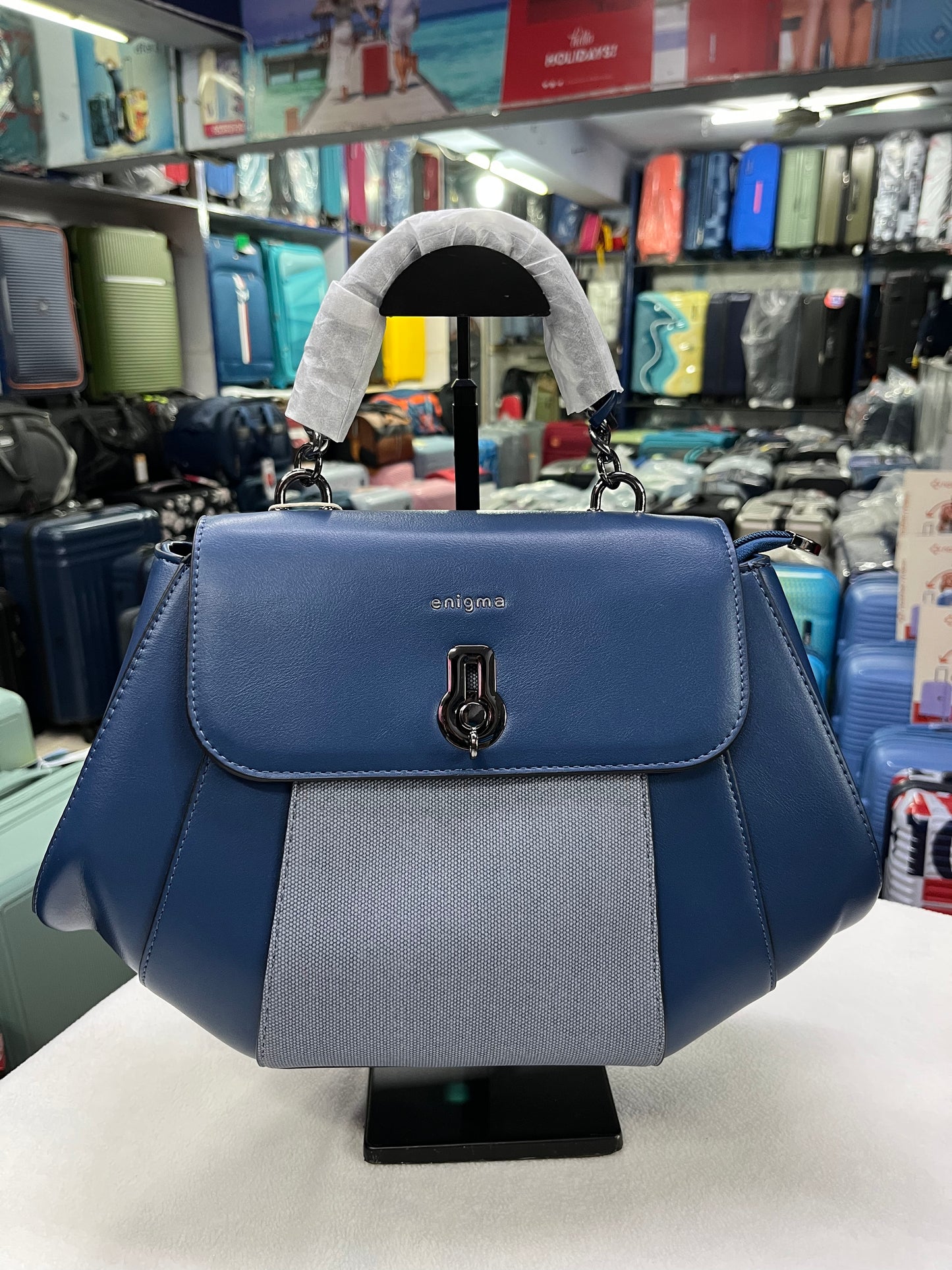 Enigma Handbag 302