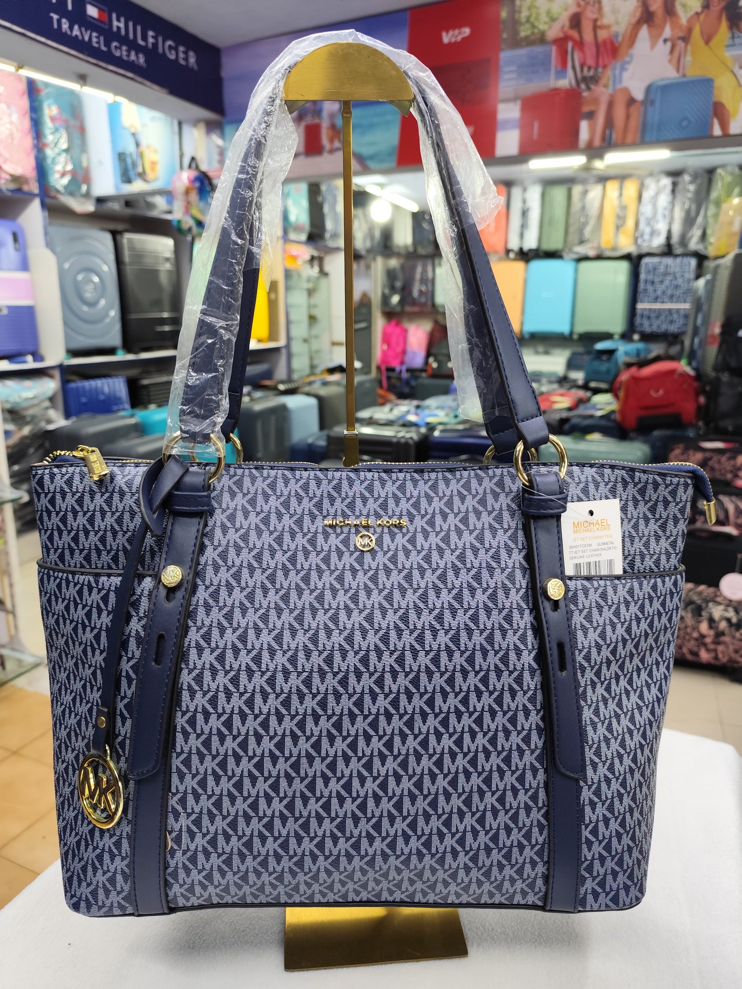 MK Hand Purse 001