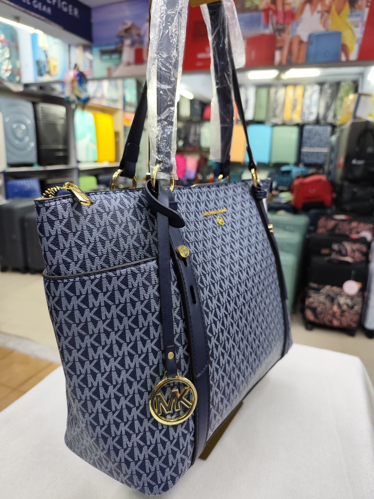 MK Hand Purse 001