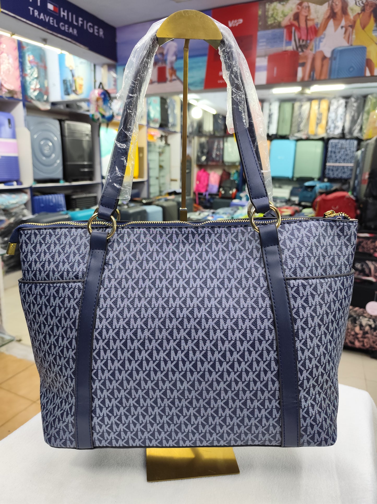 MK Hand Purse 001