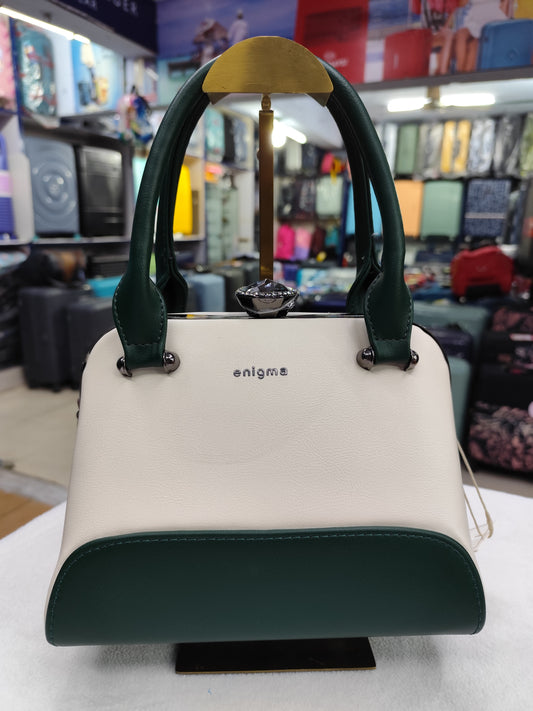 Hand Purse E2521