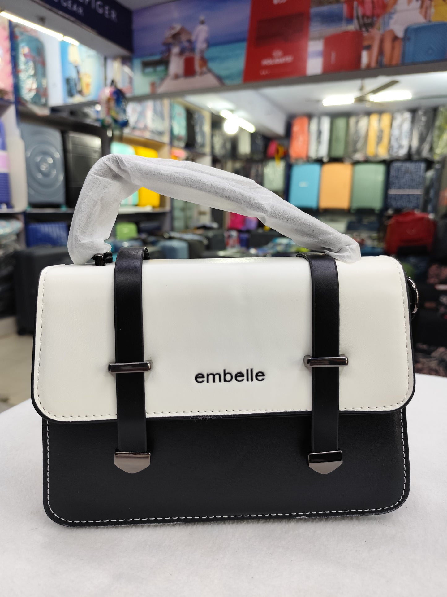 Hand Purse EMB 2528