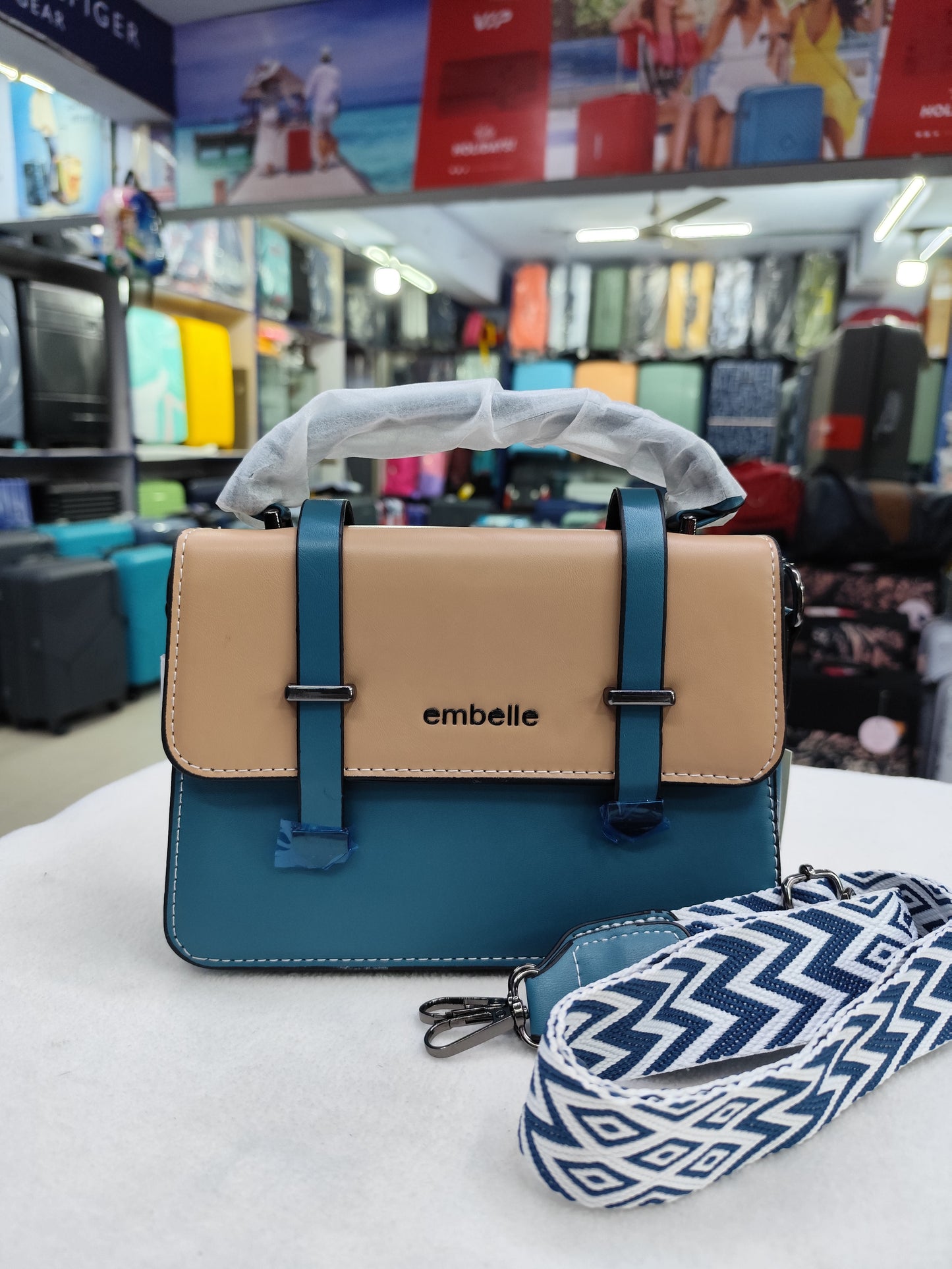 Hand Purse EMB 2528