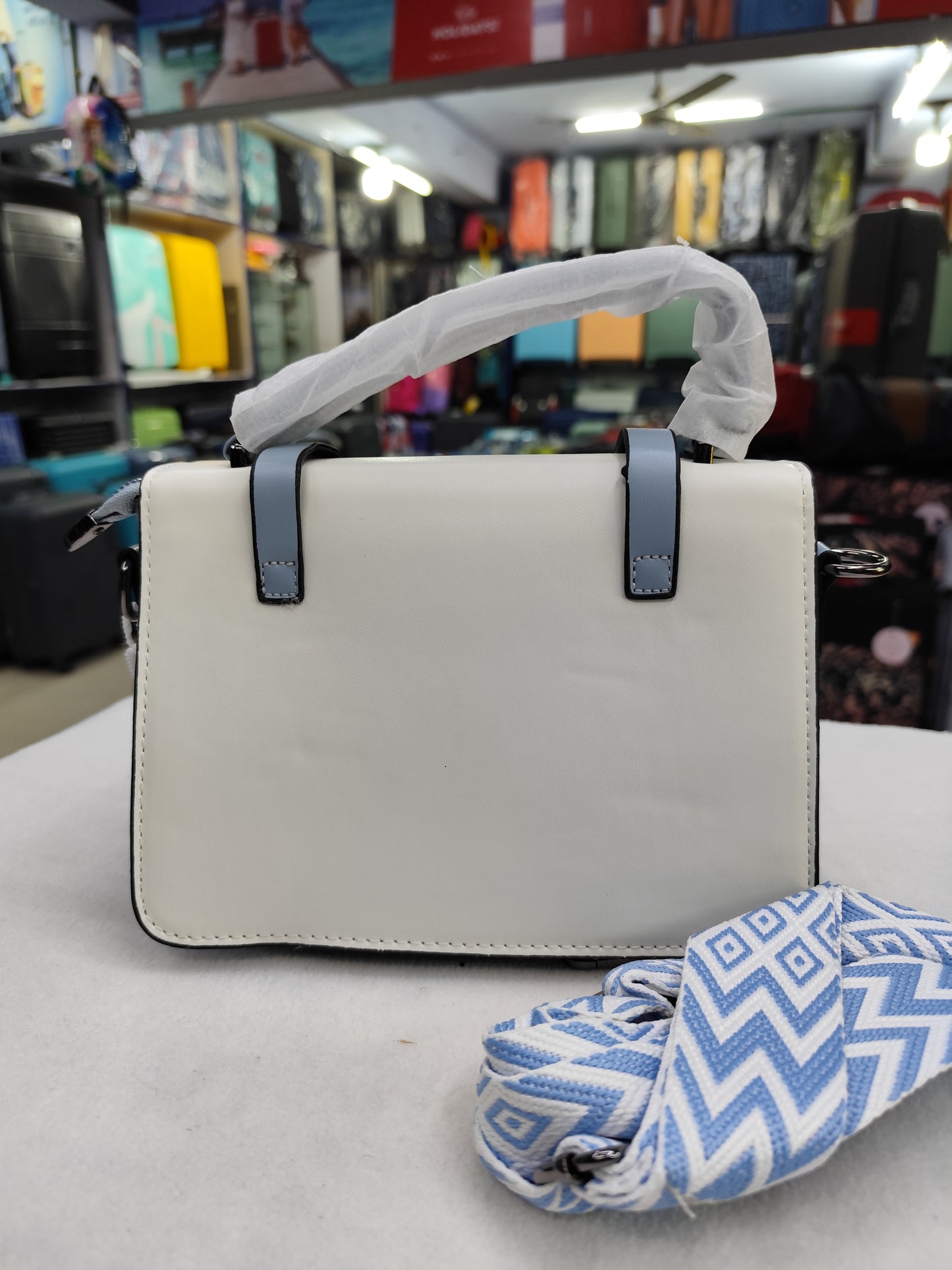Hand Purse EMB 2528