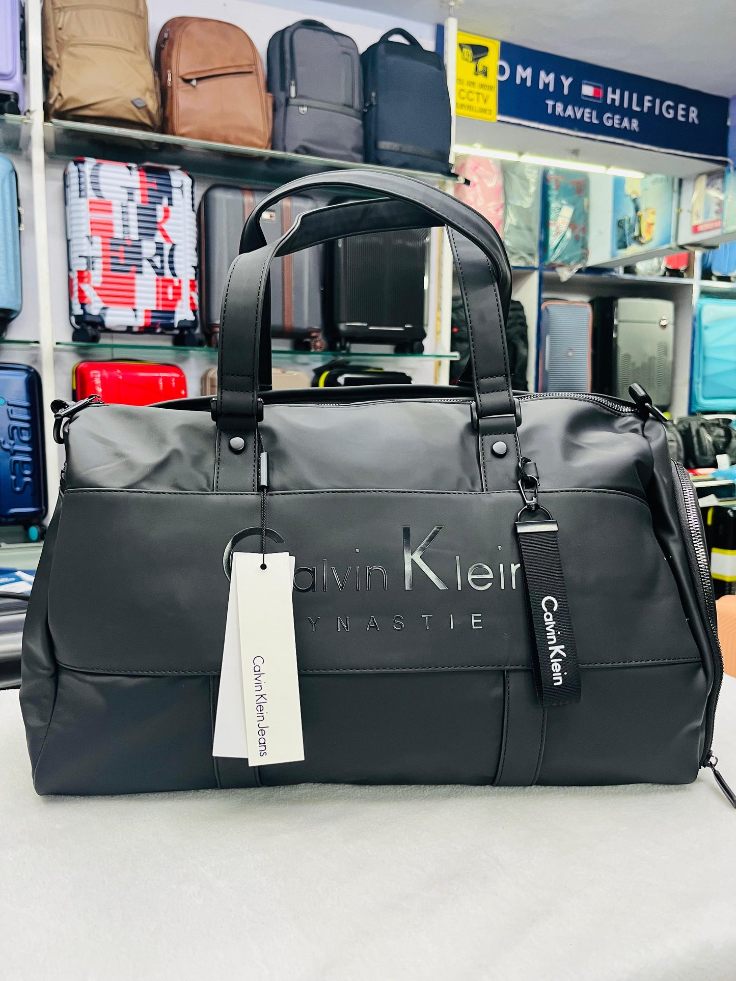 Calvin Klein Air Bag Black