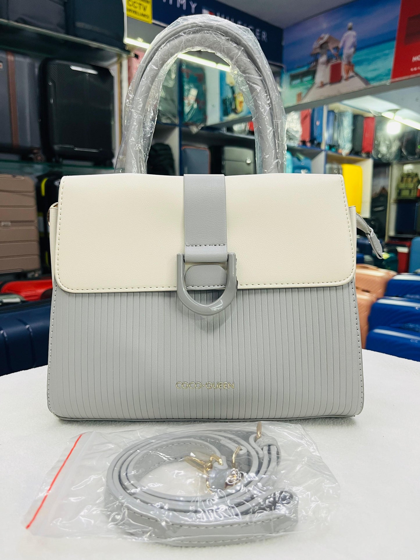 Hand Purse P006.1